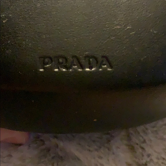 Prada sunglasses authentic - Picture 6 of 7